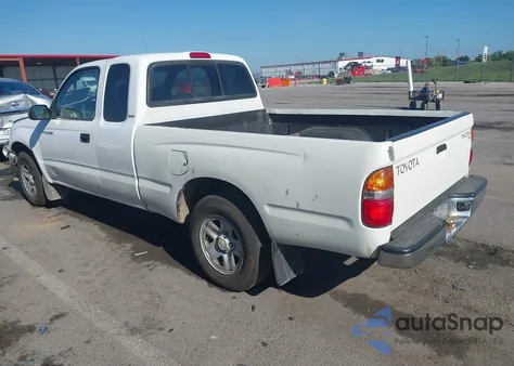 2002 Toyota Tacoma z USA, uszkodzony, nr VIN 5TEVL52N62Z126272